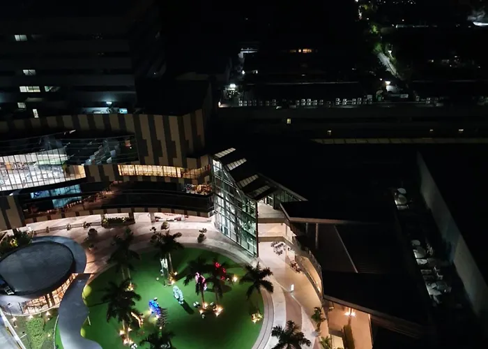 Near Robinsons Mall Magnolia Aparthotel Manila