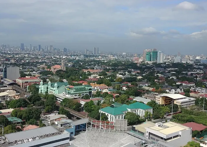 Near Robinsons Mall Magnolia 4* Manila